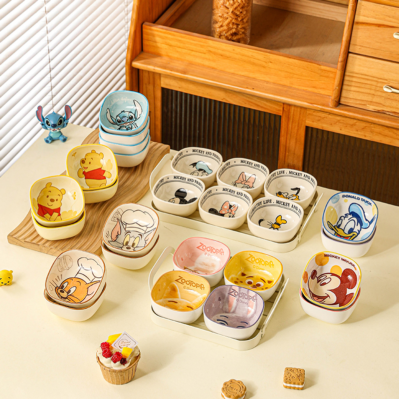 Disney/迪士尼卡通四方碟家用客厅零食碟餐厅酱料碟子可爱宝宝碗 到手价¥14.90