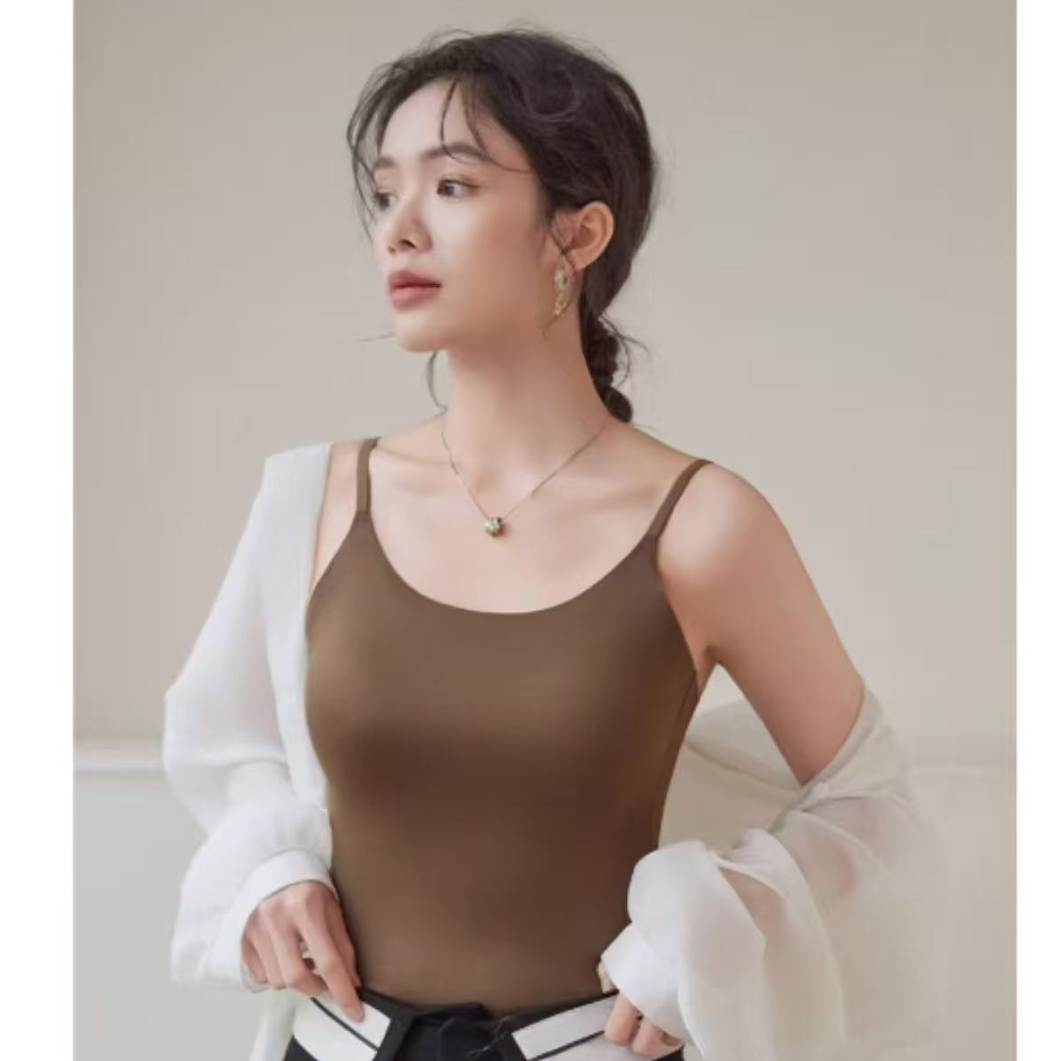 66311新款无痕美背背心女固定杯可调节肩带外穿打底吊带女 到手价¥10.99